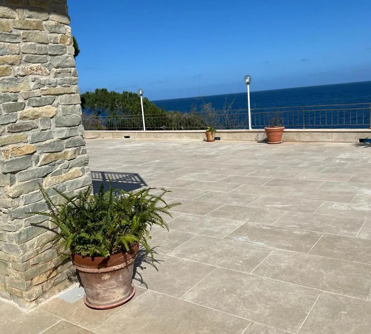 Suite Panoramic Porticello 0*,